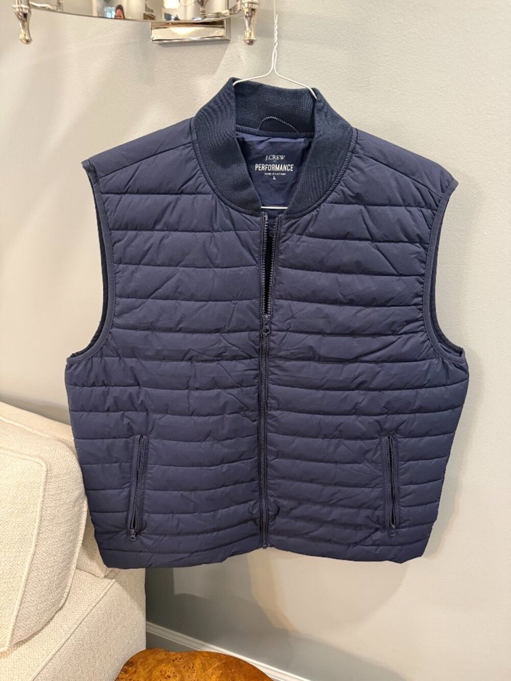 J Crew Men's Performance navy blue puffy vest - Size Large